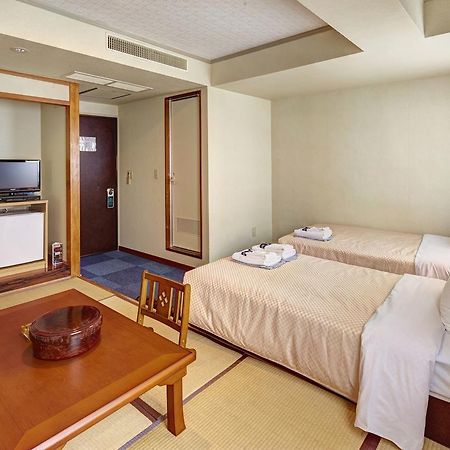 נאהא Okinawa Sun Plaza Hotel מראה חיצוני תמונה