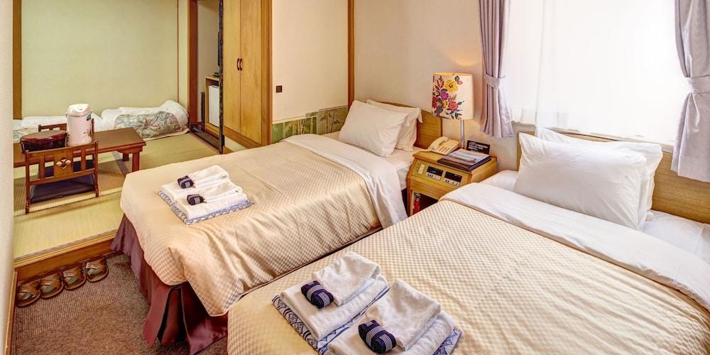נאהא Okinawa Sun Plaza Hotel מראה חיצוני תמונה