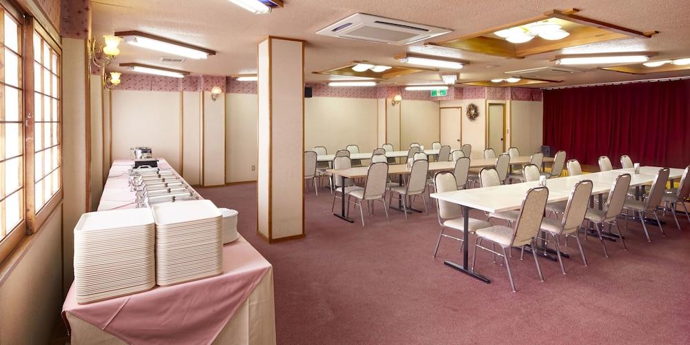 נאהא Okinawa Sun Plaza Hotel מראה חיצוני תמונה