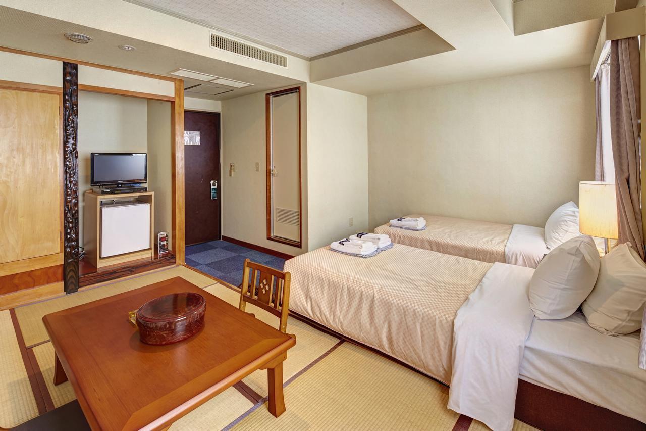 נאהא Okinawa Sun Plaza Hotel מראה חיצוני תמונה