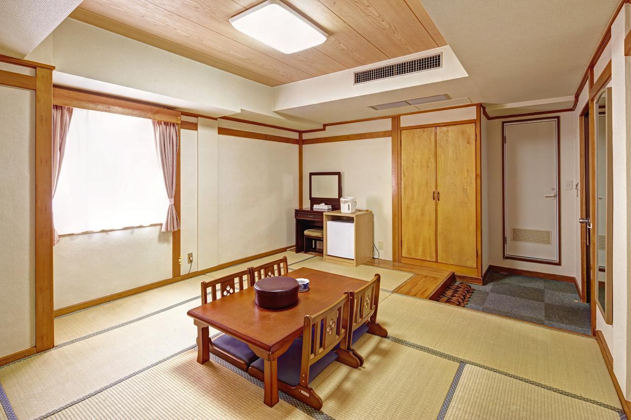 נאהא Okinawa Sun Plaza Hotel מראה חיצוני תמונה